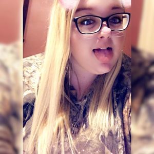 Meet your Posher, Larra